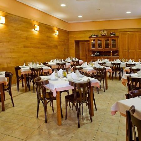 Hotel Restaurante La Casilla Кангас-дель-Нарсеа Экстерьер фото