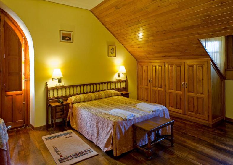 Hotel Restaurante La Casilla Кангас-дель-Нарсеа Номер фото