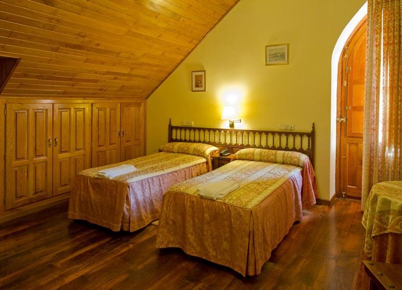 Hotel Restaurante La Casilla Кангас-дель-Нарсеа Номер фото