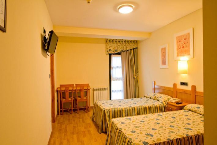 Hotel Restaurante La Casilla Кангас-дель-Нарсеа Номер фото