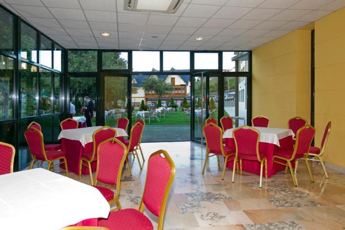 Hotel Restaurante La Casilla Кангас-дель-Нарсеа Экстерьер фото