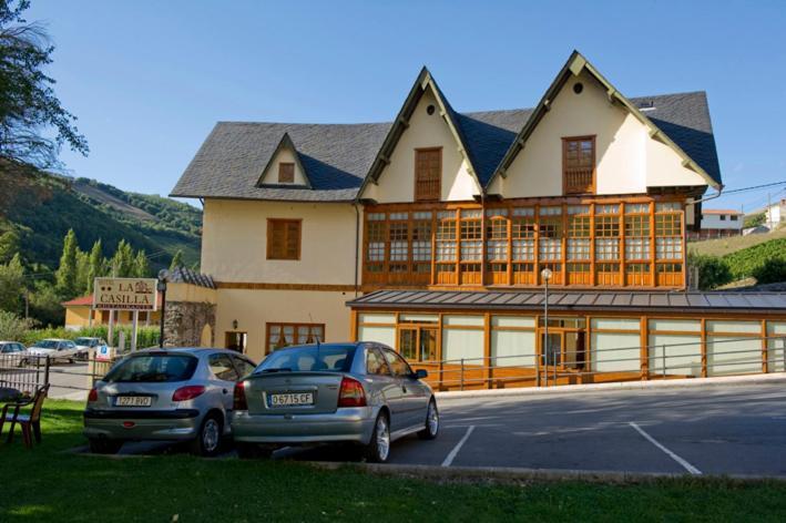 Hotel Restaurante La Casilla Кангас-дель-Нарсеа Экстерьер фото