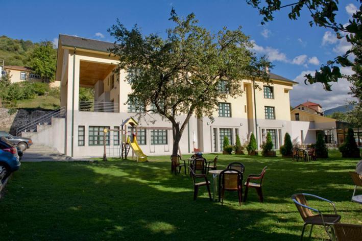 Hotel Restaurante La Casilla Кангас-дель-Нарсеа Экстерьер фото